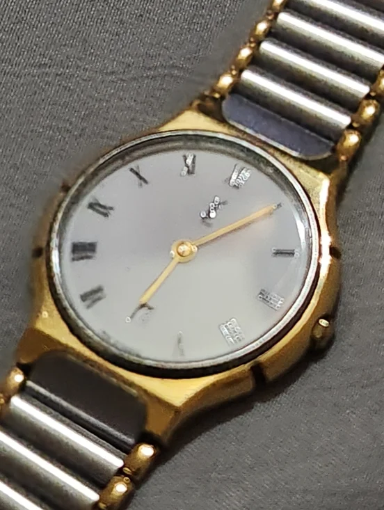 Vintage Yves Saint Laurent Two-Tone Roman Dial Quartz Watch |1990s - Picture 7 of 16